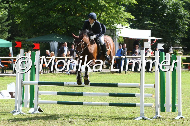 007L9185_Samira_Punktespringen  Ax.JPG